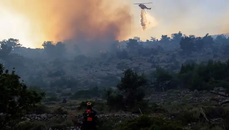 Eğriboz Adası’nda Dev Yangın: Acil Tahliye Kararı Alındı!