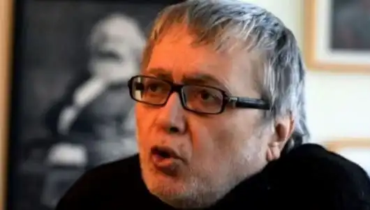 Hikmet Çetinkaya: Türkiye’nin Parlayan Yıldızı ve Başarı Hikayesi