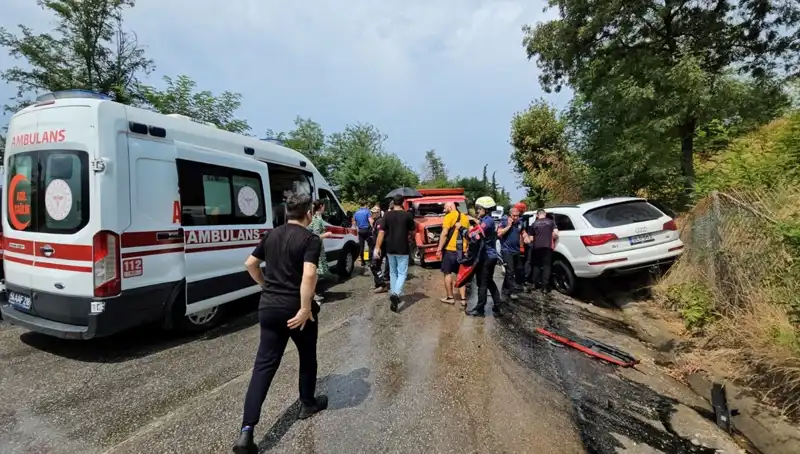 Sakarya'da Kamyonet-Cip Çarpışması: 5 Yaralı, Dikkat Çeken Ayrıntılar