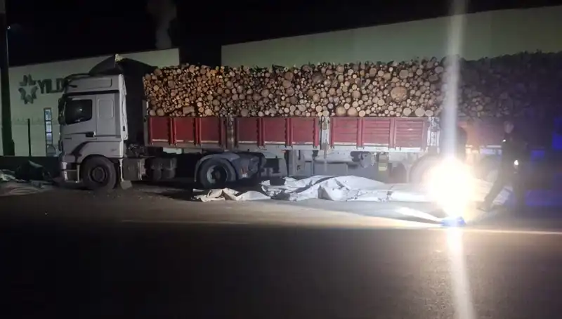 Brandayı Toplayan TIR Sürücüsüne Otomobil Çarptı: Kaza Detayları