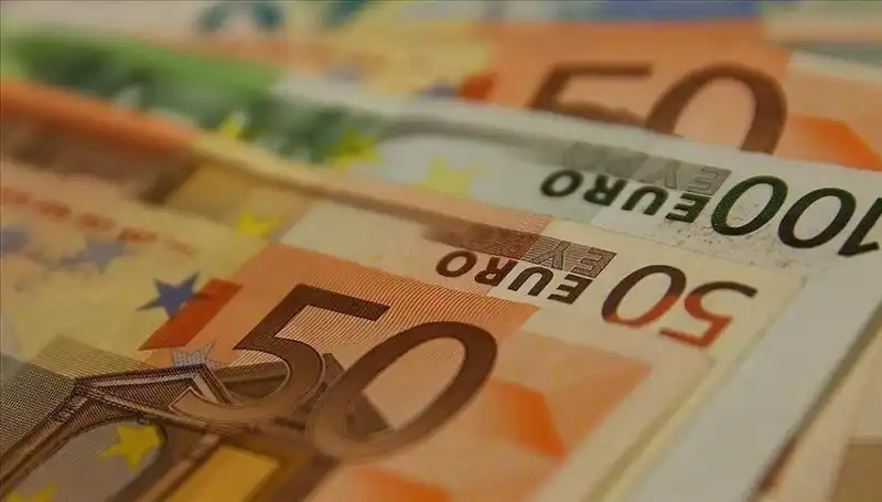 Euro'nun Yükselişi: Ekonomi Uzmanları Düşüşün Sebeplerini Değerlendiriyor