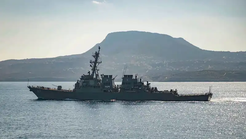 ABD, Yunanistan’da Stratejik Donanma Üssünü Kaleye Çeviriyor