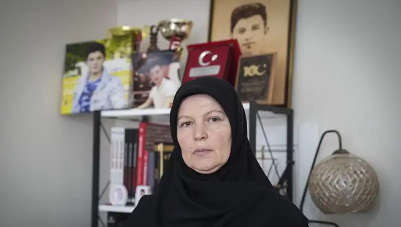 15 Temmuz Şehidi Mahir Ayabak'ın Annesi, Acısını 9 Yıldır Taşıyor