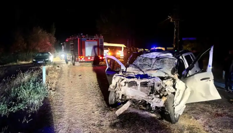 Traktör ve Cipi Çarpıştı: Şok Eden Kazada 5 Yaralı!