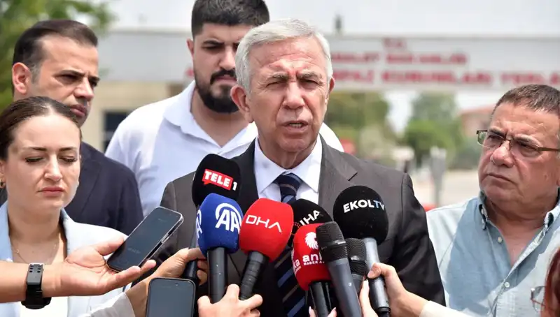 Mansur Yavaş, Muhittin Böcek’i Ziyaret Etti: İş Birliği Mesajı Verildi