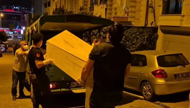 Esenyurt'ta Gizemli Bir Ölüm: Kimliği Henüz Belirlenemedi