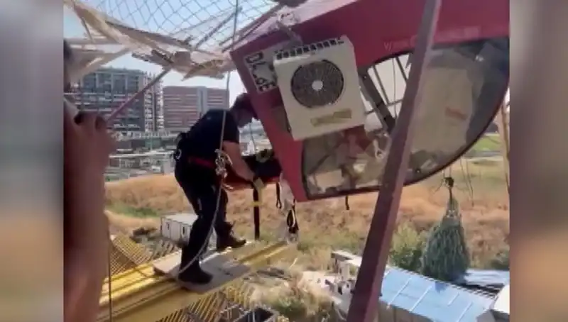 Dev Kule Vinç Devrildi, Operatör Hayatının En Zor Anlarını Yaşadı!