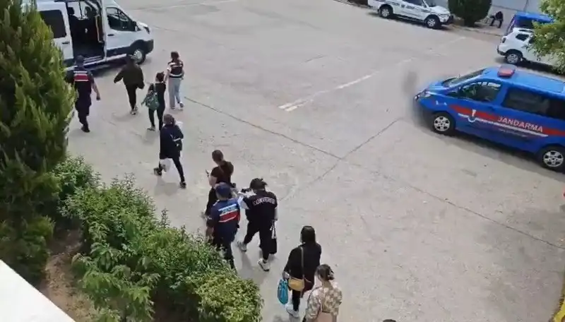 Tayland'da Kadınlara Çalışma Vaadiyle Fuhuş Yaptıran Çeteler Çökertildi