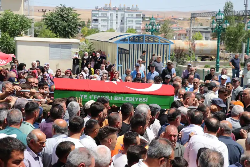 MHP'li Belediye Başkani İçin Duygusal Veda Töreni Gerçekleştirildi