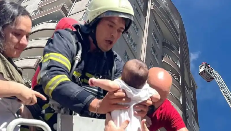 Kayseri'de 14 Katlı Binada Yangın: Debelenen Alevler ve Kurtarma Operasyonu