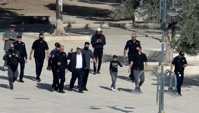 İsrailli Bakan Mescid-i Aksa’ya Yeni Bir Baskın Düzenleyerek Gerilimi Tırmandırdı