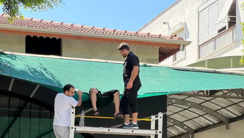 Dengesini Kaybedip Balkondan Düşen Genç, Hayat Mücadelesine Devam Ediyor